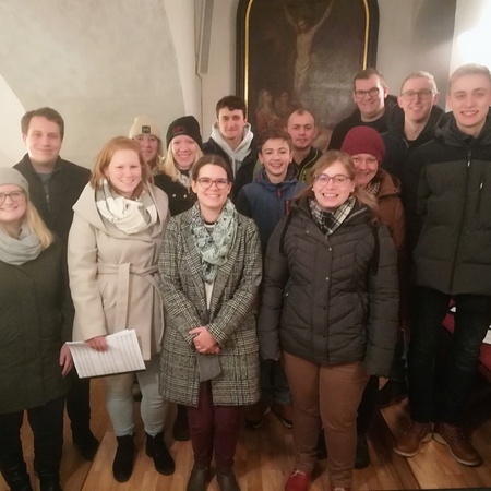 Die Gruppe Stimmklang unter der Leitung von Christoph Hirtenlehner (2.v.l.) gestaltete wie schon die Jahre zuvor die Mette. 